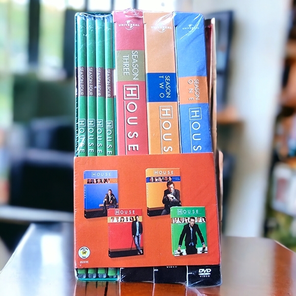 🆕️House Seasons 1 - 4 DVD Boxed Set Collection - Picture 4 of 5